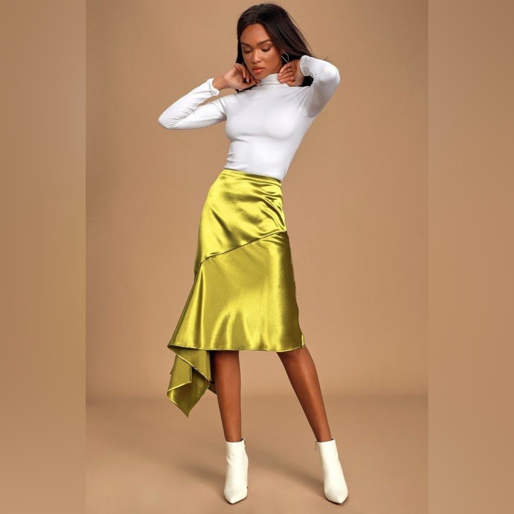 NWT! Moon River Olive Green Satin Asymmetrical Midi Side Slit Skirt Sz M